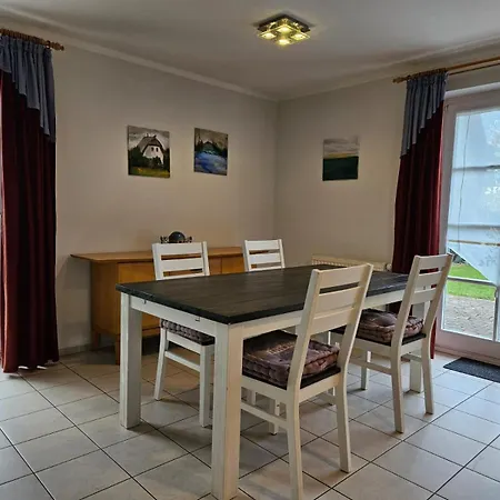 Reihenendhaus Celebes 度假居 *