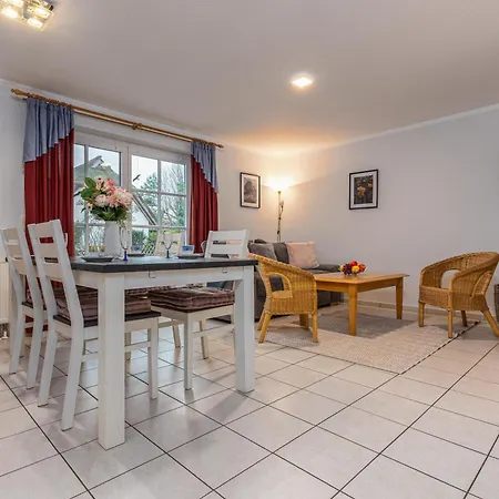 Reihenendhaus Celebes Hébergement de vacances Dierhagen
